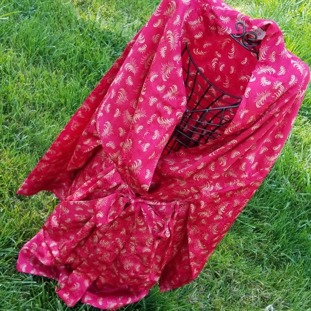 Victoria Secret robe‎ size is o/s